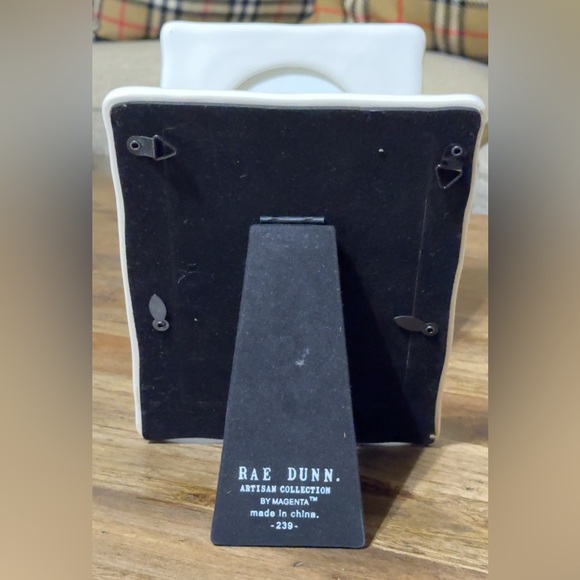 NWT Rae Dunn Magenta Ceramic White 'Grandpa' Picture Photo Tabletop Frame 4x6 - Picture 3 of 3